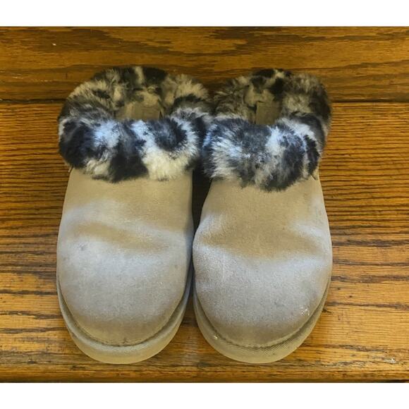 UGG CLUGGETTE LEOPARD SUEDE SHEEPSKIN SLIPPERS Women’s 8 Gray - Picture 2 of 10